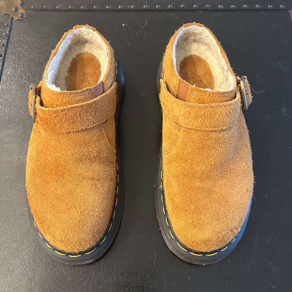 Dr Martens lined winter shoe